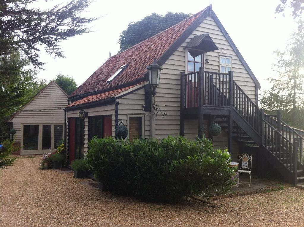 Отель Bonningtons Stansted Self Catering Станстед Маунтфитчет Номер фото