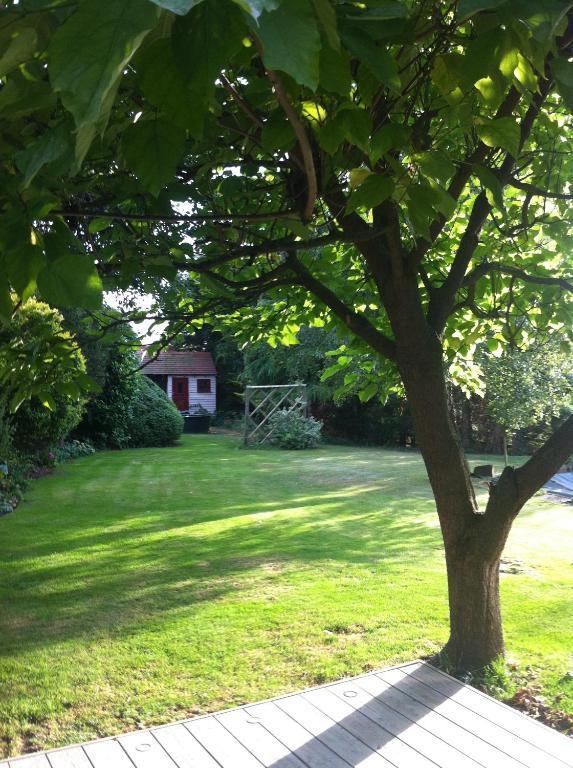 Отель Bonningtons Stansted Self Catering Станстед Маунтфитчет Номер фото