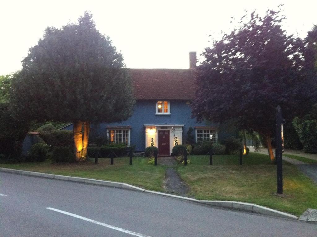 Отель Bonningtons Stansted Self Catering Станстед Маунтфитчет Номер фото